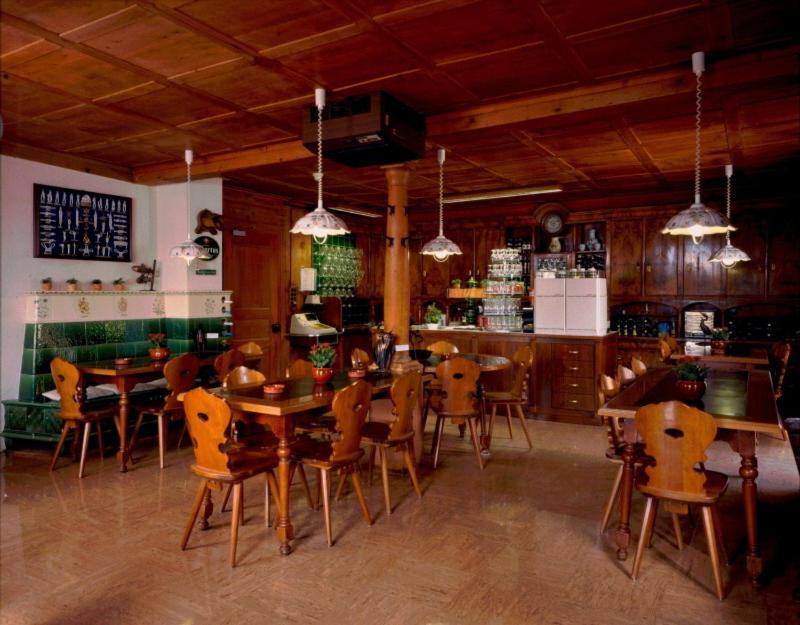 Gasthaus Zum Kreuz Meggen Exteriör bild